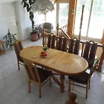 Millennium Gazde/Camere de închiriat *